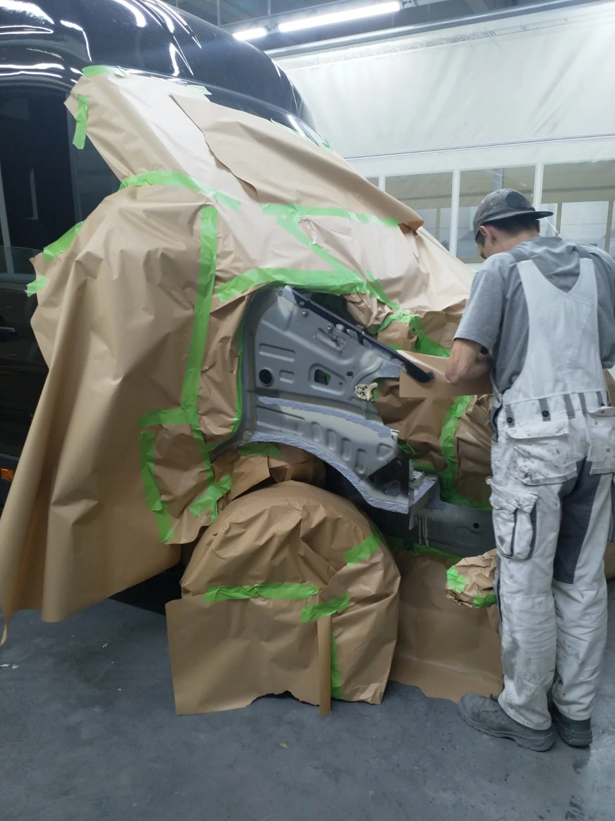 Fahrzeug abkleben vor der Lackierung — MV Lack & Karosserie Bad Doberan