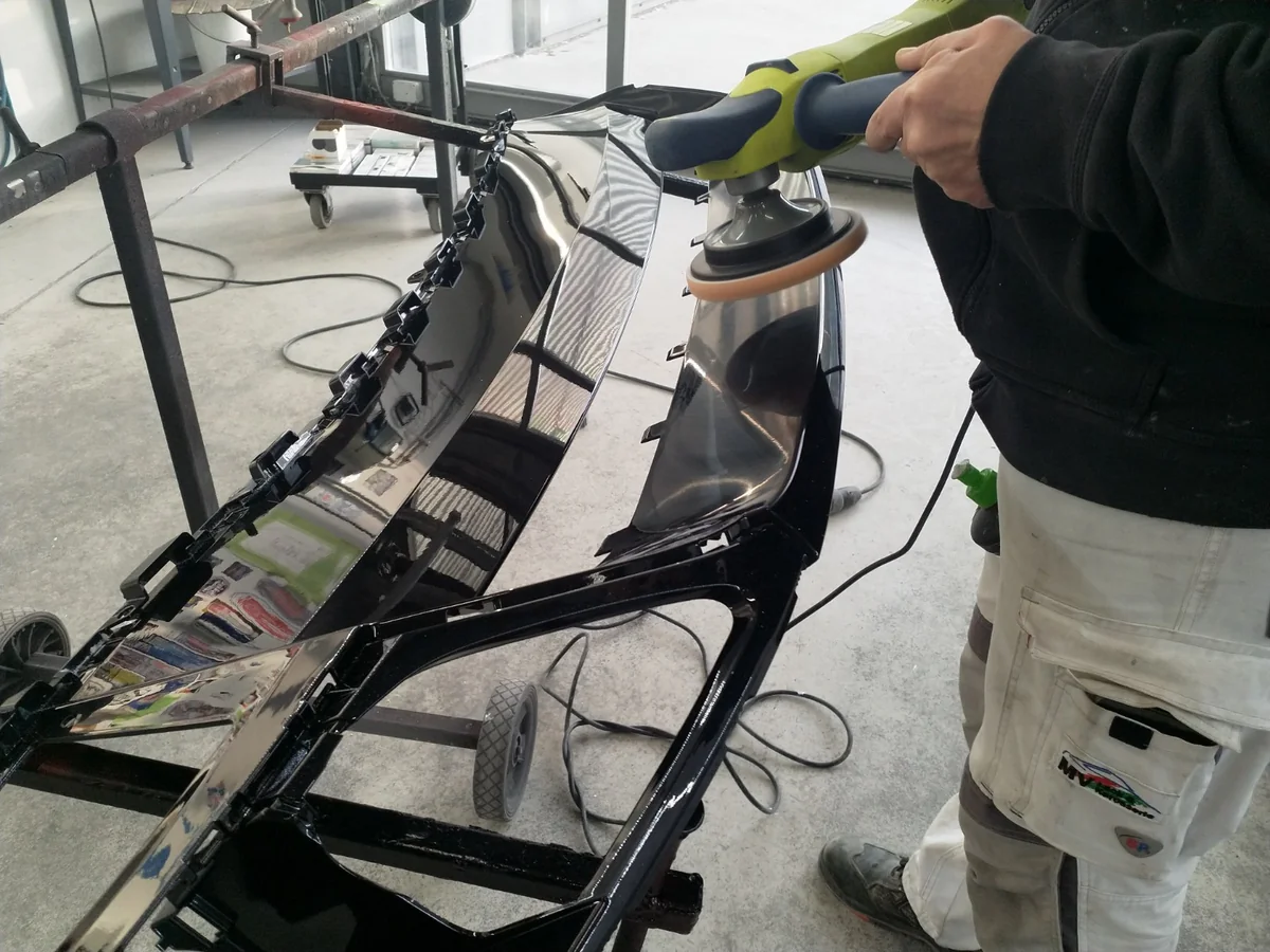 Smart Repair — Politur und Kratzerentfernung MV Lack & Karosserie